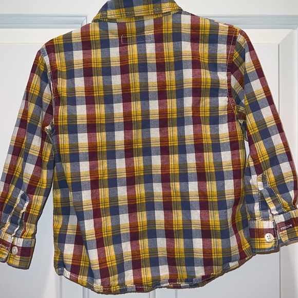 Cherokee 24 month button up collared shirt - Picture 3 of 3